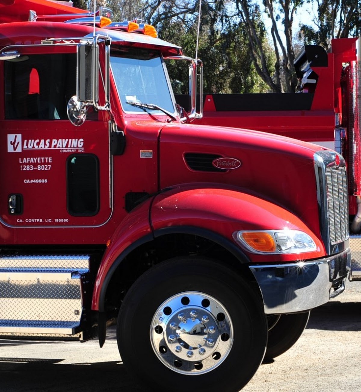 Semi-truck vehicle graphics